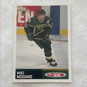 Tops total Mike Modano Hockey Trading Card #39 NHL - Dallas Stars Green Uniform